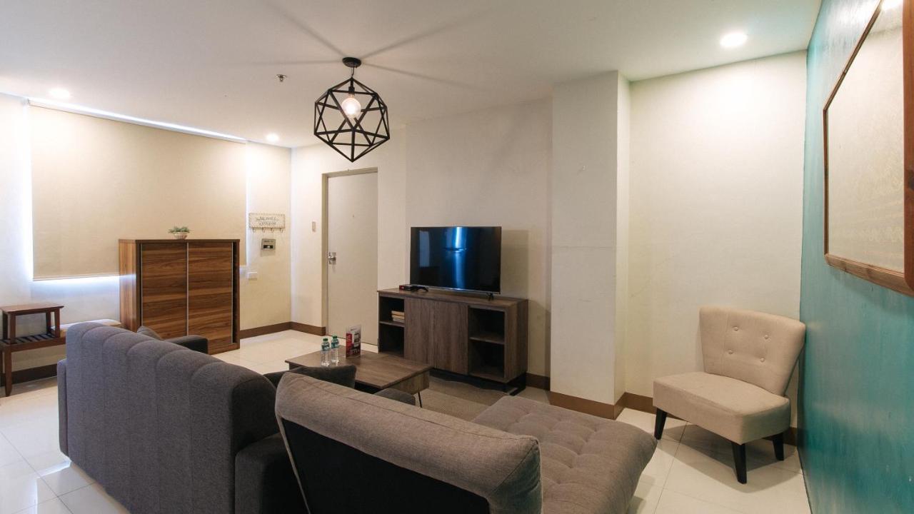 Reddoorz Plus @ Kamuning Quezon City Dış mekan fotoğraf
