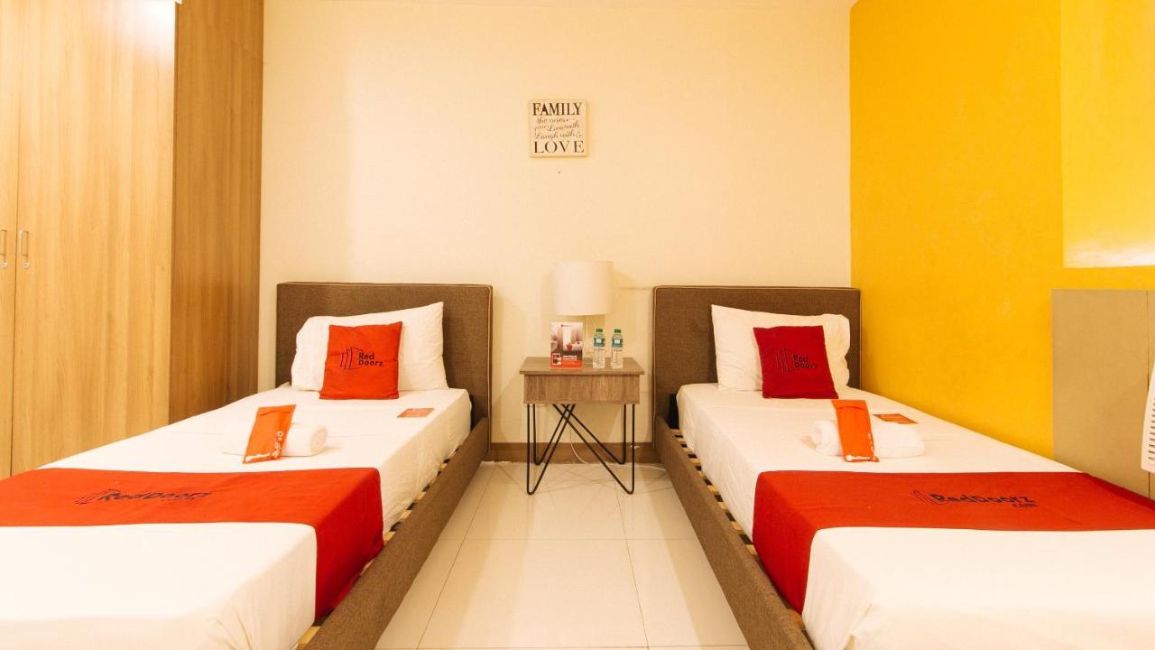 Reddoorz Plus @ Kamuning Quezon City Dış mekan fotoğraf