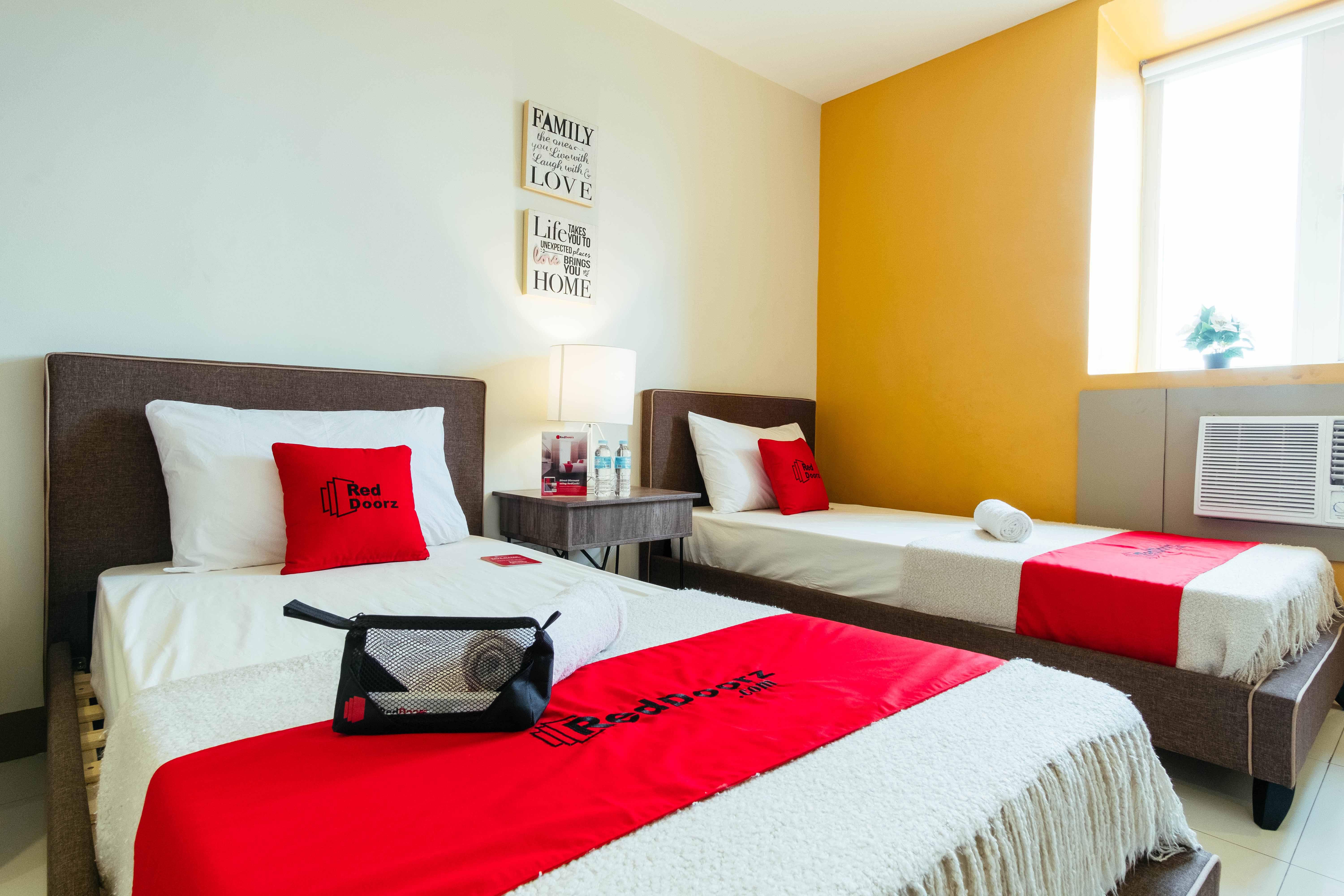 Reddoorz Plus @ Kamuning Quezon City Dış mekan fotoğraf