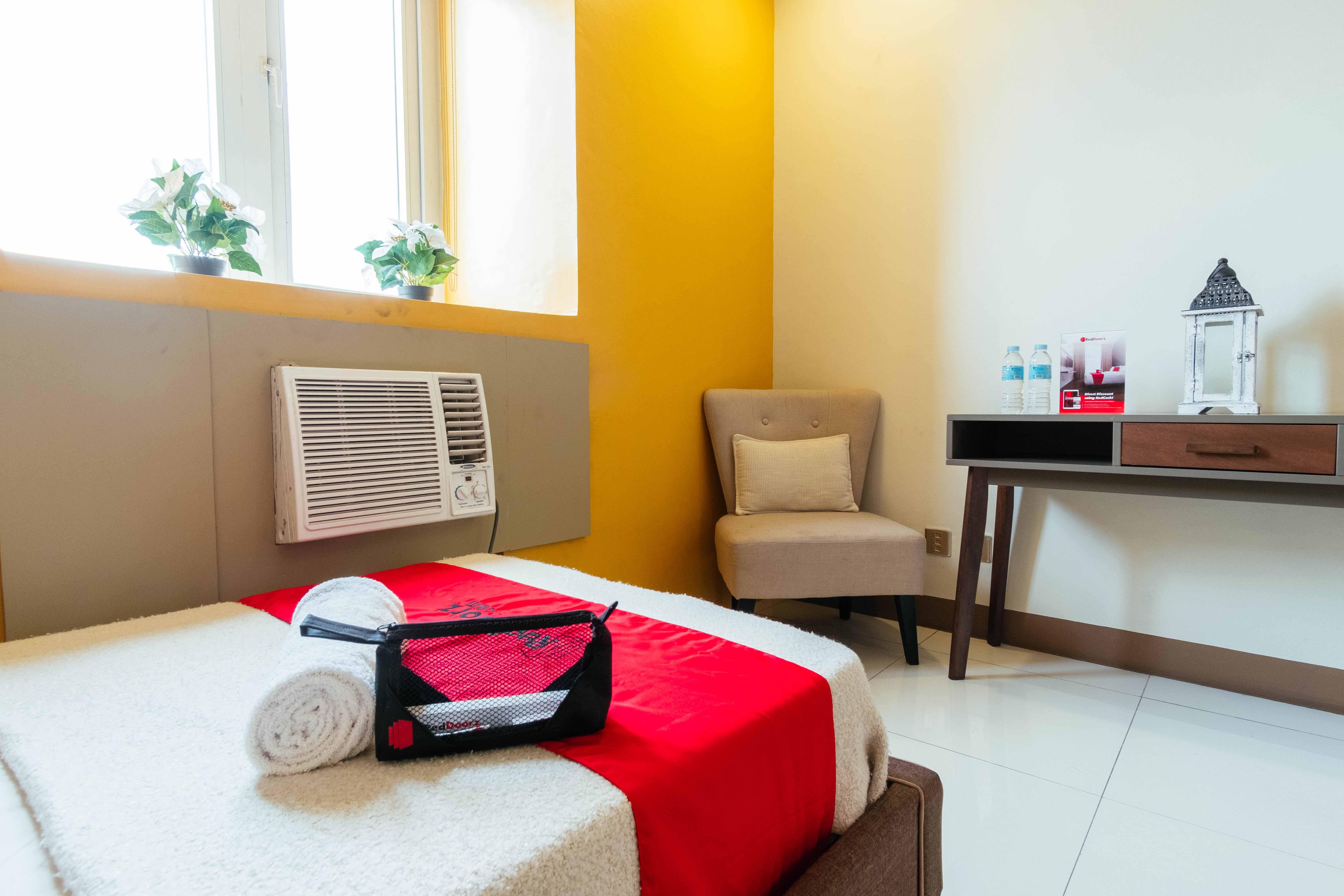 Reddoorz Plus @ Kamuning Quezon City Dış mekan fotoğraf