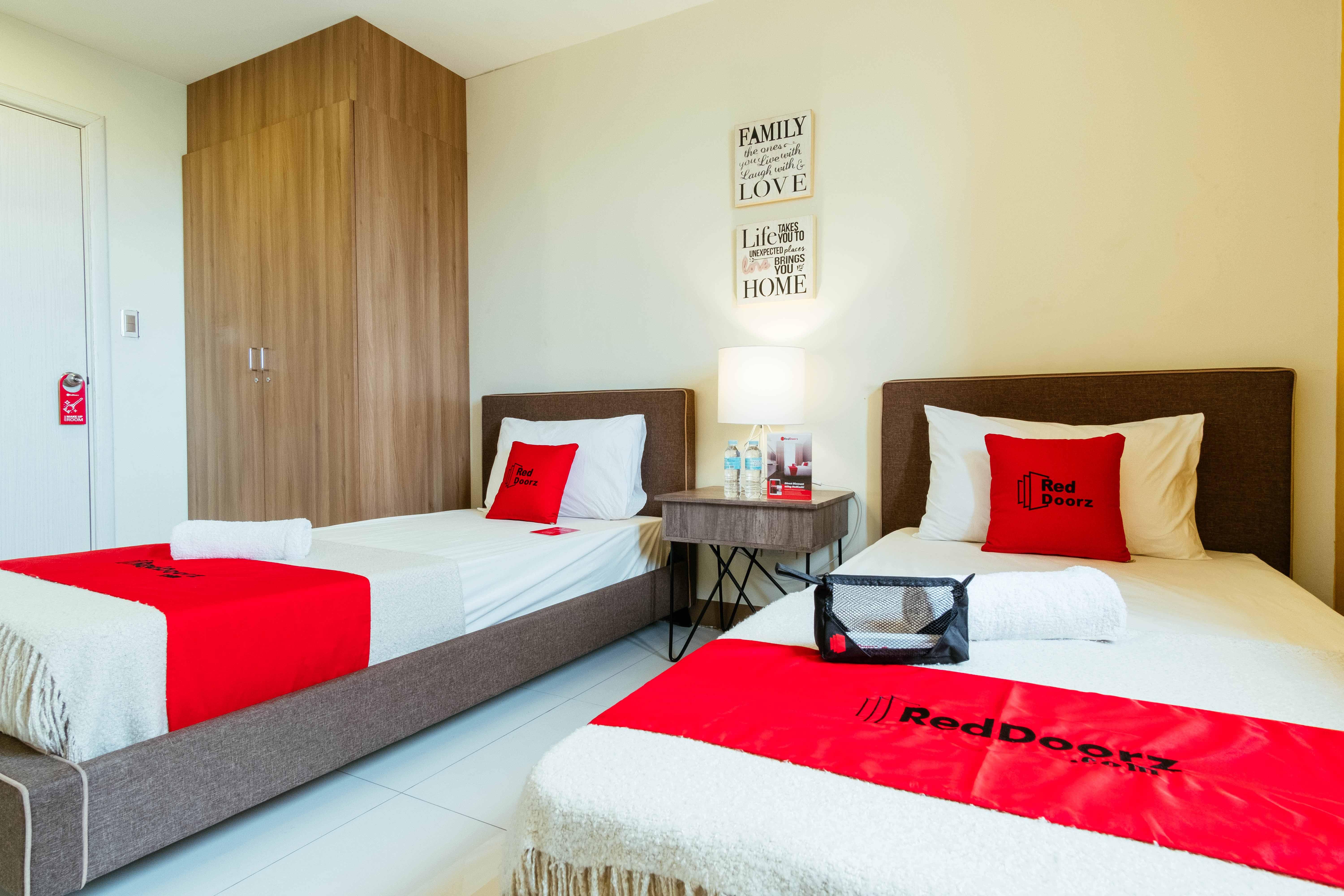 Reddoorz Plus @ Kamuning Quezon City Dış mekan fotoğraf